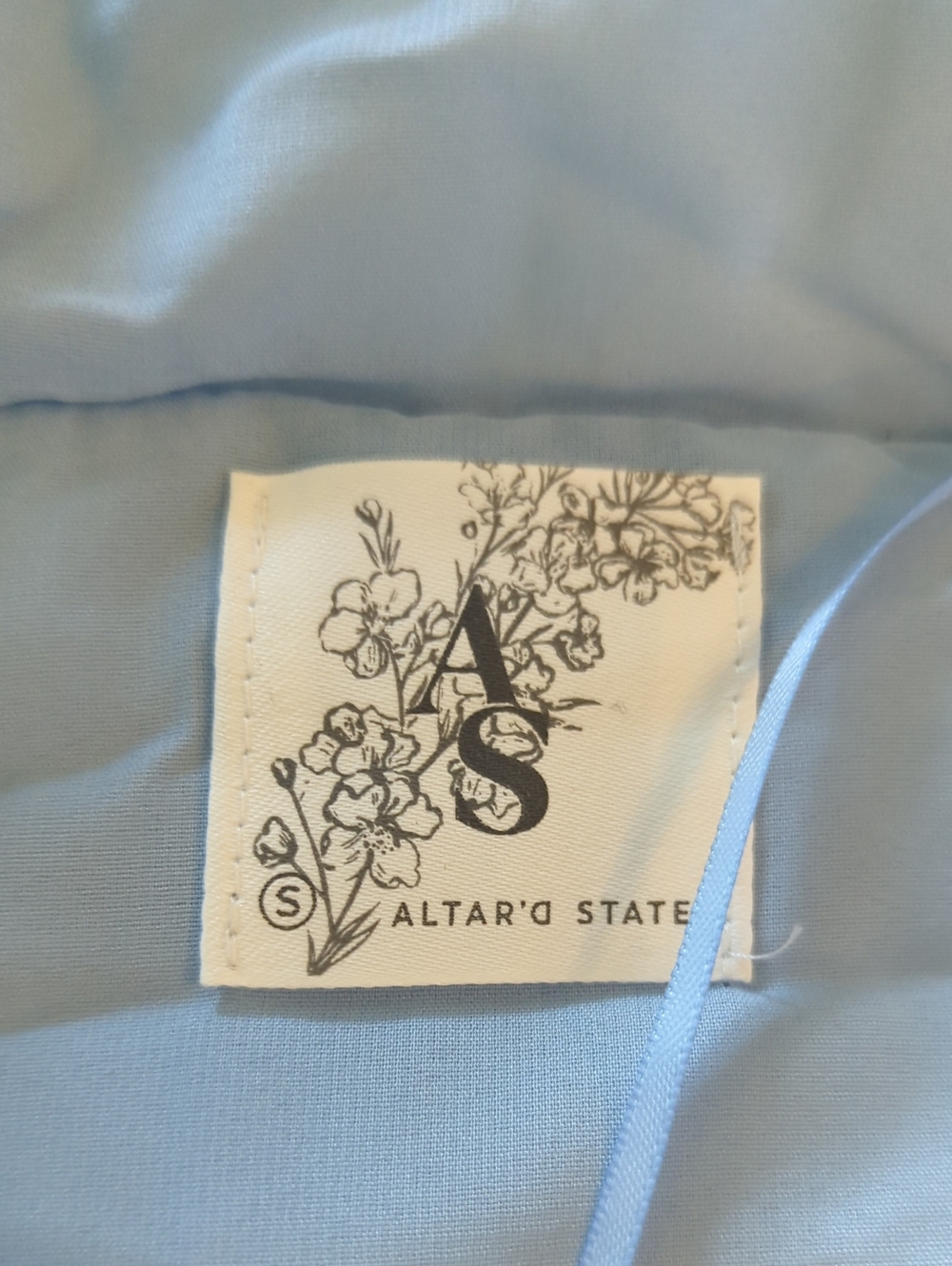 Altar'd State Patchwork Puffer Vest - Light Blue & Navy & Coral Size Small - Picture 5 of 6